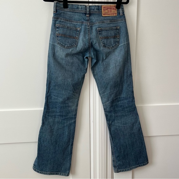 Express Y2K Precision Fit Cetine Low Rise Flare Jeans Medium Wash Blue Sz 0S - Picture 10 of 16